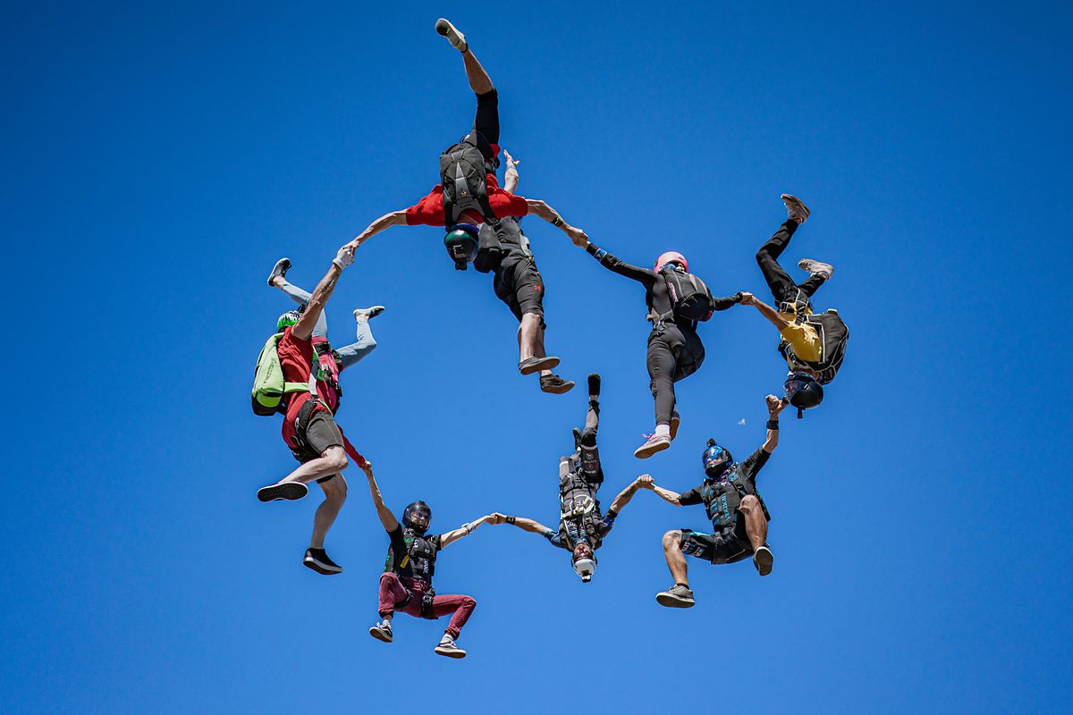 A round freefall formation seen from directly above