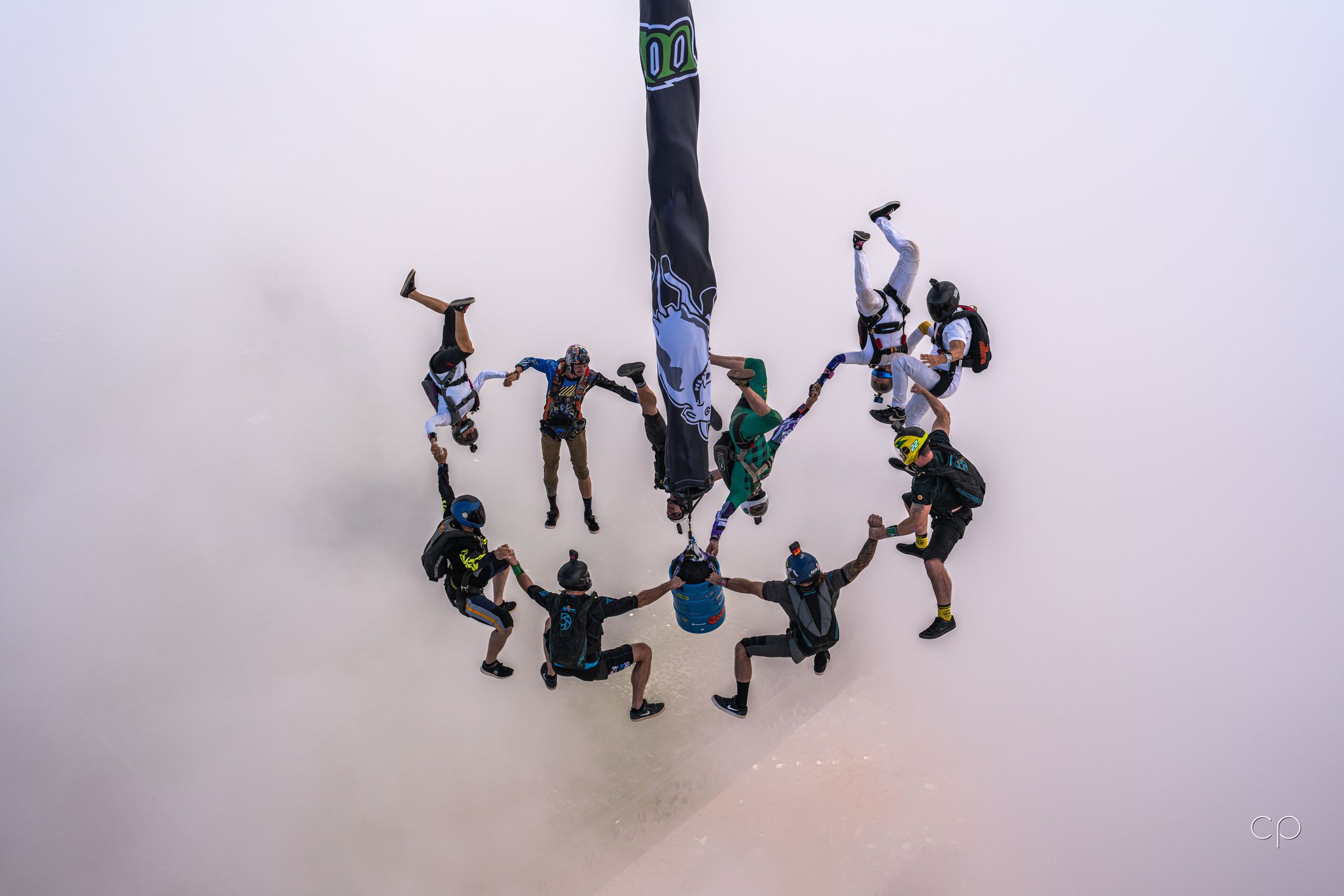 A head-down round around a streamer, in cloud